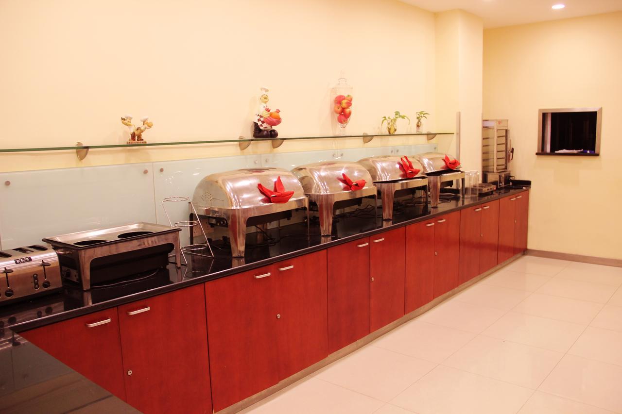 Hanting Express Shanghai Zhabei Park Branch Exterior photo